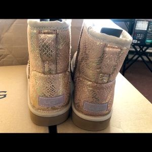 Ugg Classic Mini Metallic Snake size 9